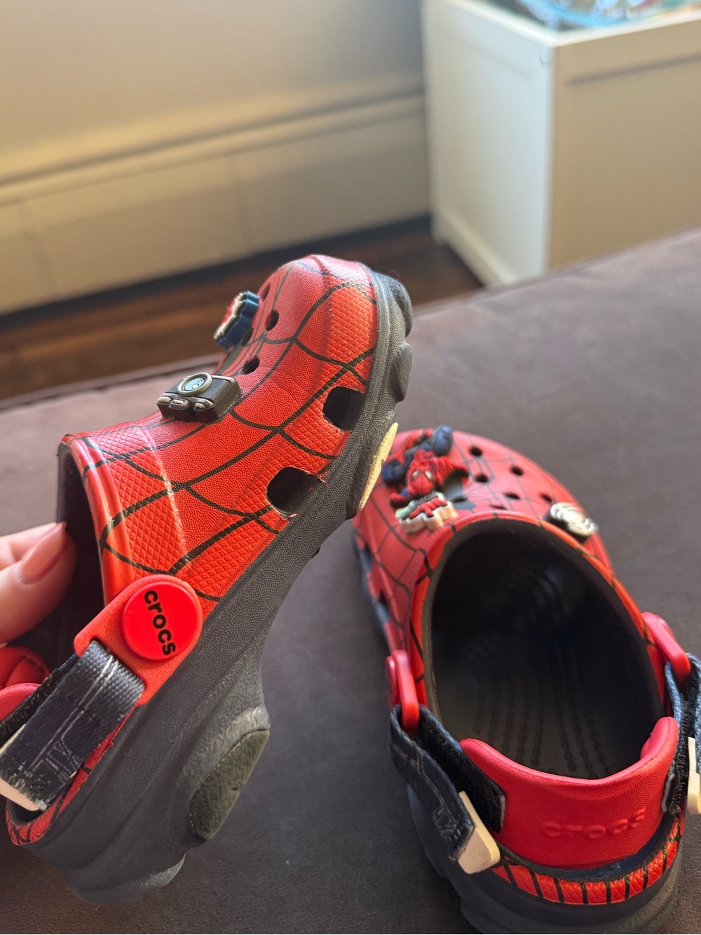 Spiderman Toddler Crocs - Picture 4 of 5